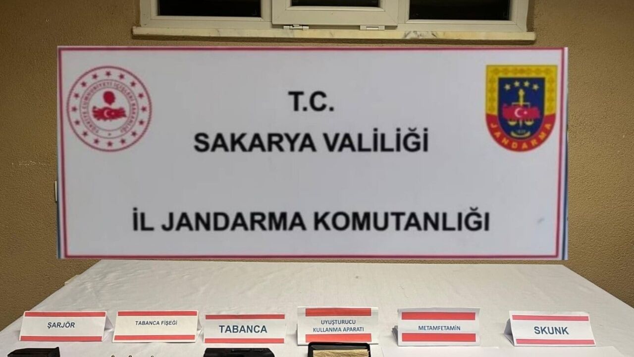 Sakarya'da jandarmadan uyuşturucuya geçit yok: 2 kişi tutuklandı
