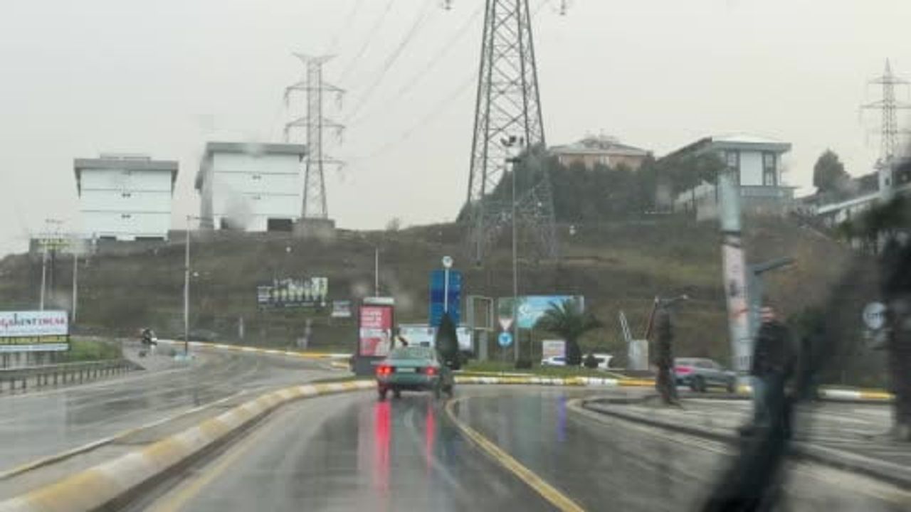 Sakarya'da Kar Etkisi: Hendek Yükseklerinde 20 Santimetre
