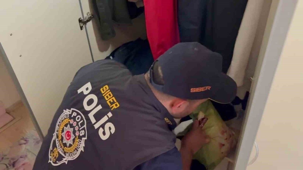 Sakarya Merkezli 8 İlde Siber Dolandırıcılık Operasyonu: 14 Tutuklama