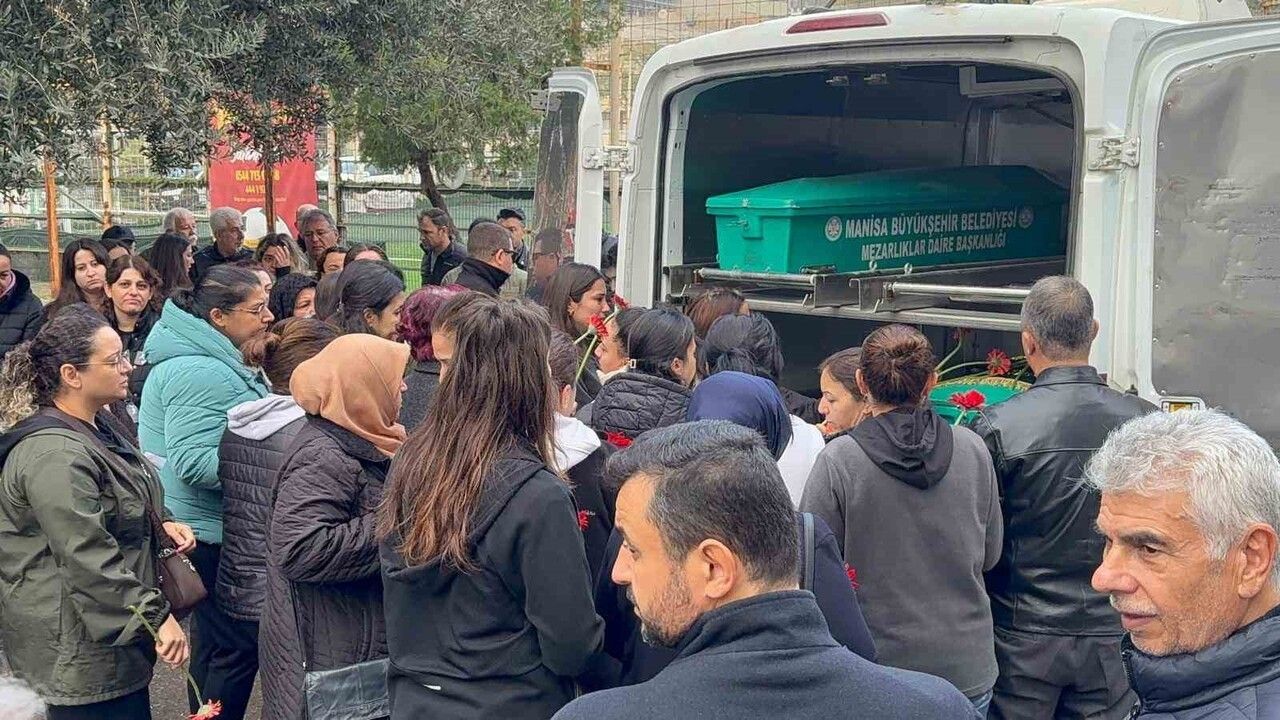 Salihli'de Ameliyat Sırasında Kalp Krizi: Op. Dr. İzzettin Türkarslan Hayatını Kaybetti