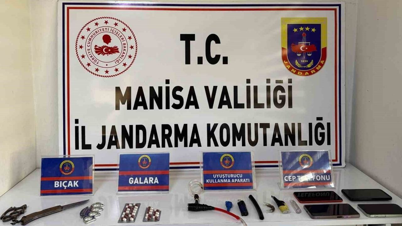 Salihli'de Jandarma Operasyonu: 23 Uyuşturucu Hap Ele Geçirildi