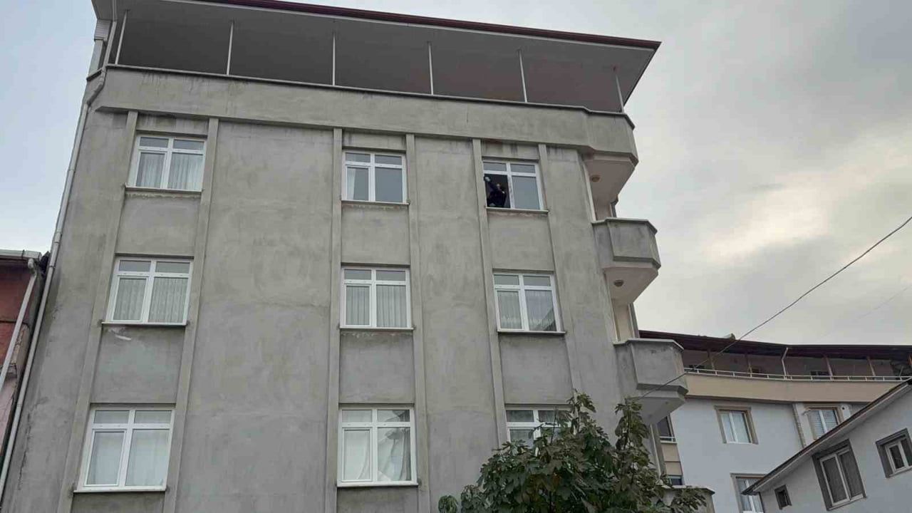 Samsun’da 3’üncü Kattan Düşen 63 Yaşındaki Adamı İncir Ağacı Kurtardı