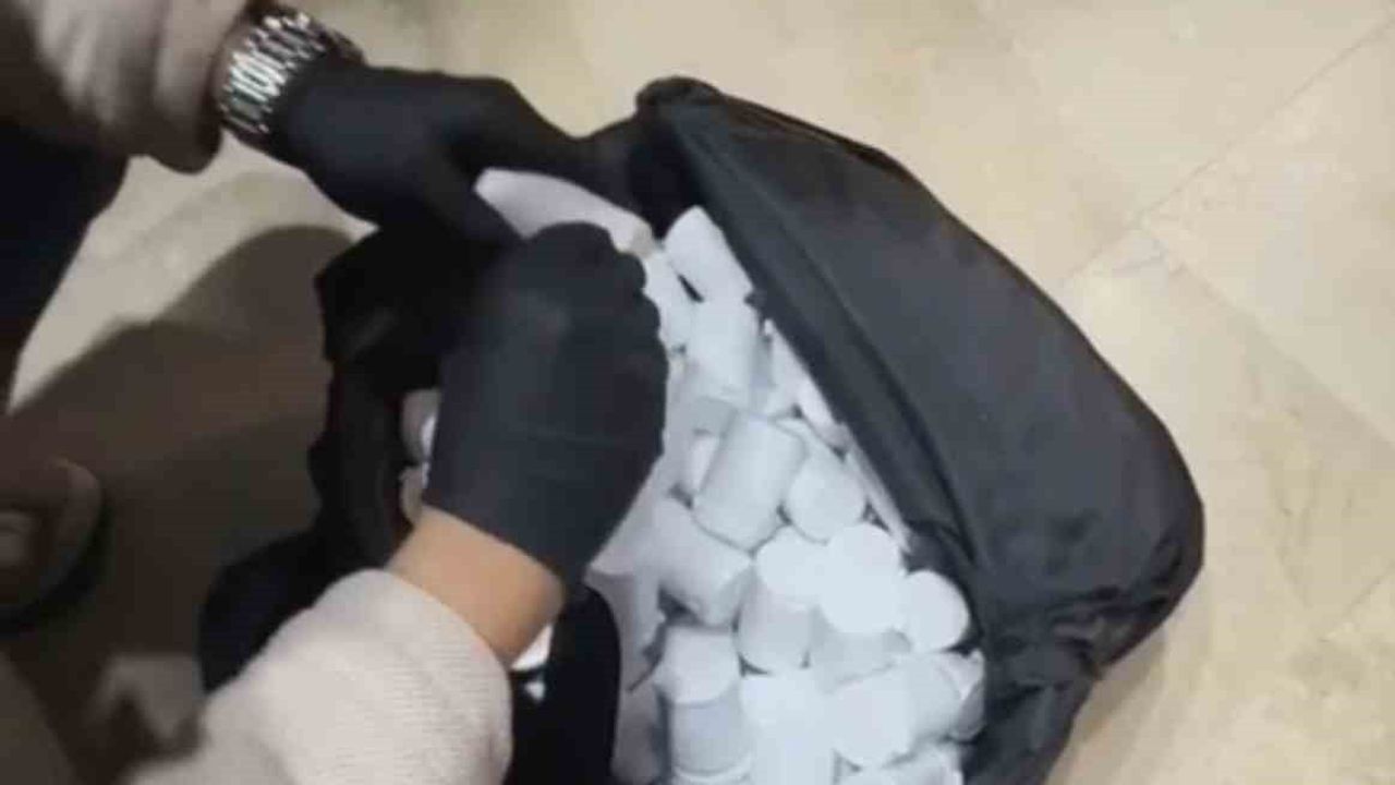 Samsun'da Apartman Yöneticisi 7 Bin Sentetik Ecza Hapla Yakalandı