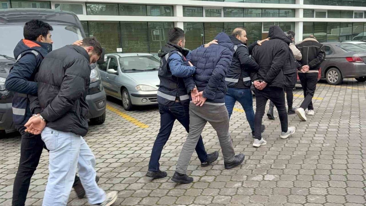 Samsun'da tütün kaçakçılığı operasyonu: 4 kişi adli kontrolle serbest