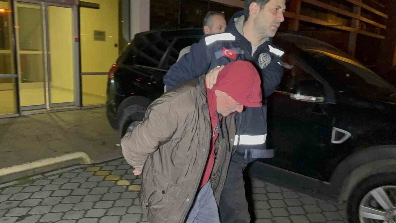 Samsun'da Üvey Oğlunu Bıçaklayarak Öldüren Şahıs Tutuklandı
