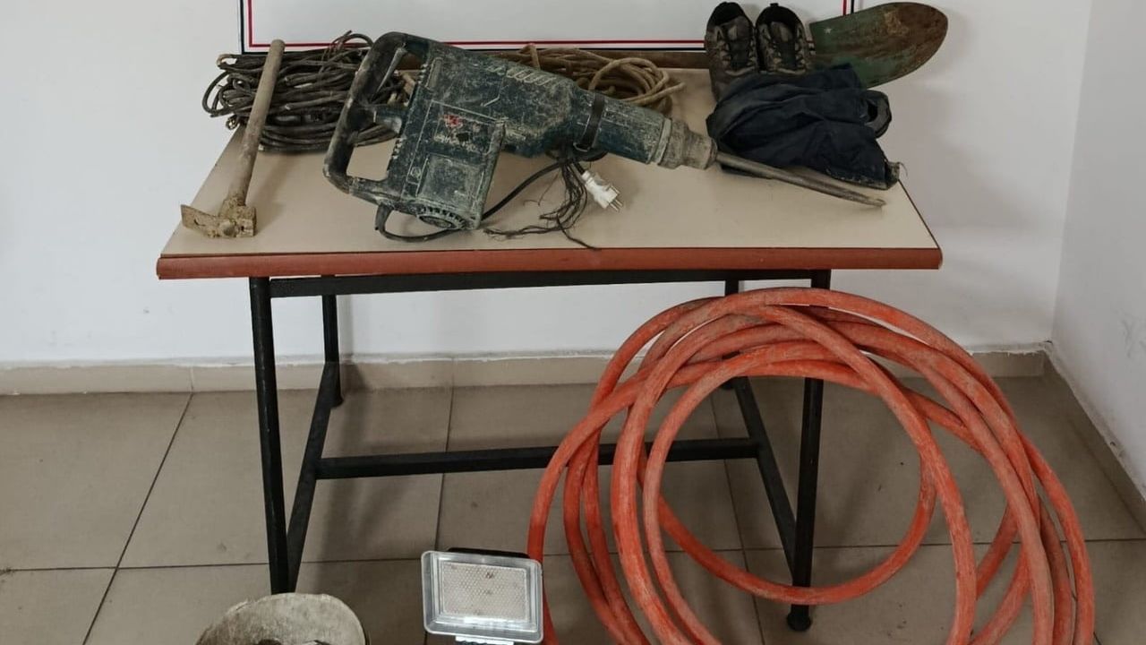 Samsun Kavak'ta 3 Kişi Kaçak Kazıda Suçüstü Yakalandı
