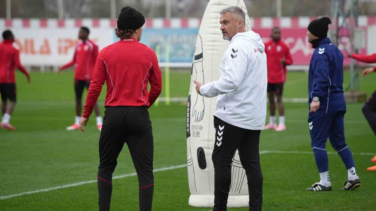 Samsunspor AEK maçı hazırlıklarını tamamladı