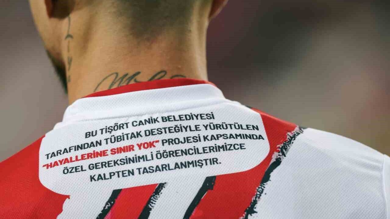 Samsunspor, Özel Gereksinimli Çocukların Tasarladığı Formalarla Sahaya Çıktı