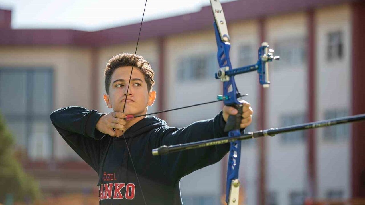 SANKO Okulları Kurtuluş Kupası'nda Okçulukta Büyük Başarı