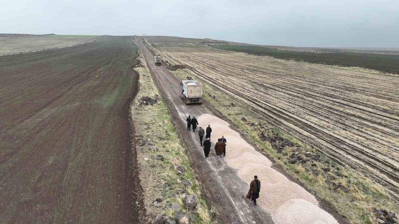 Şanlıurfa Büyükşehir, Siverek kırsalında 3 kilometrelik yol yapıyor