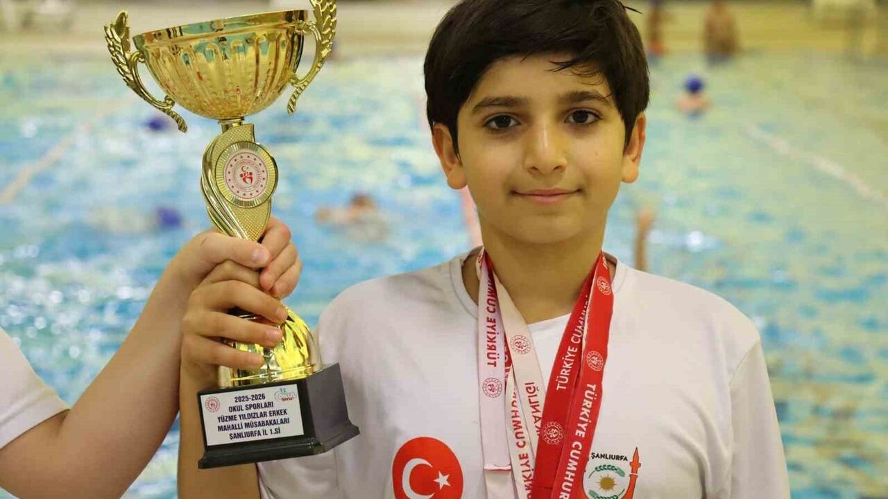 Şanlıurfa Büyükşehir Yüzme Takımı 1 Kupa, 48 Madalya Kazandı