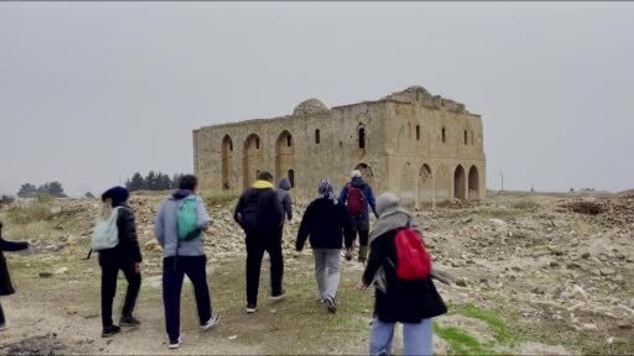 Şanlıurfa'da 45 Doğa Yürüyüşçüsü Germuş Kilisesi İçin Yürüdü