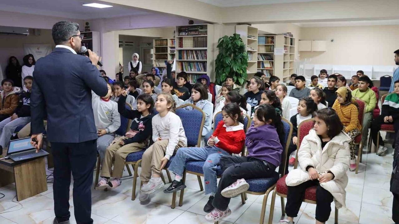 Şanlıurfa'da Dijital Dünyada Denge Semineri — Çocuklara Teknoloji Bilinci