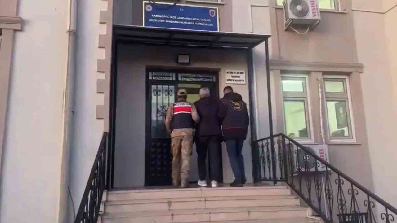 Şanlıurfa'da Faili Meçhul Hırsızlık Şüphelisi Arka Cam Yazısıyla Yakalandı