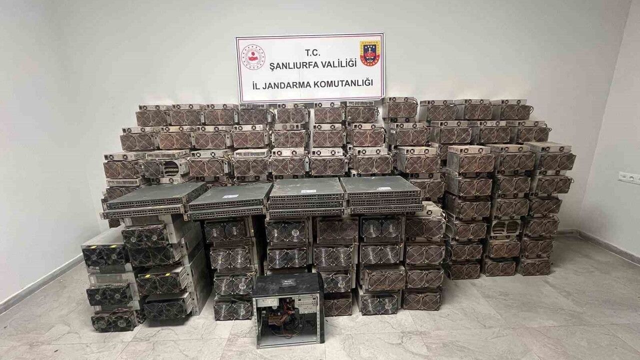 Şanlıurfa'da Kripto Para Madenciliği Operasyonu: 281 Cihaz, 2 Gözaltı