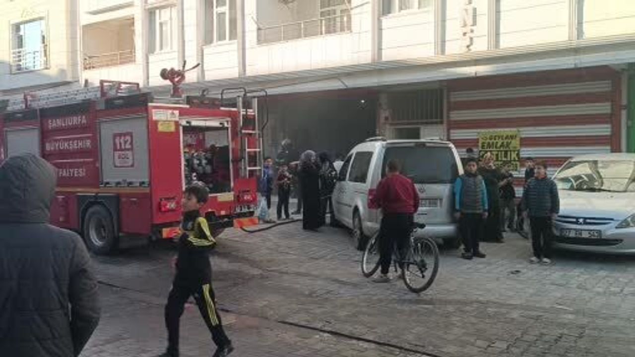 Şanlıurfa'da Mobilya Dükkanında Talaş Tutuştu: İtfaiye Müdahalesi