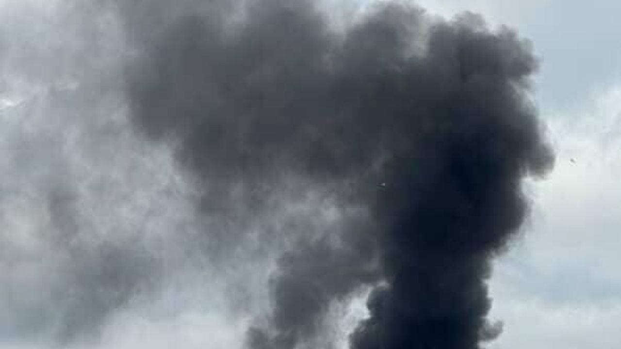 Sarıyer'de Oto Tamirhane Deposunda Yangın: Depo Kullanılamaz Hale Geldi