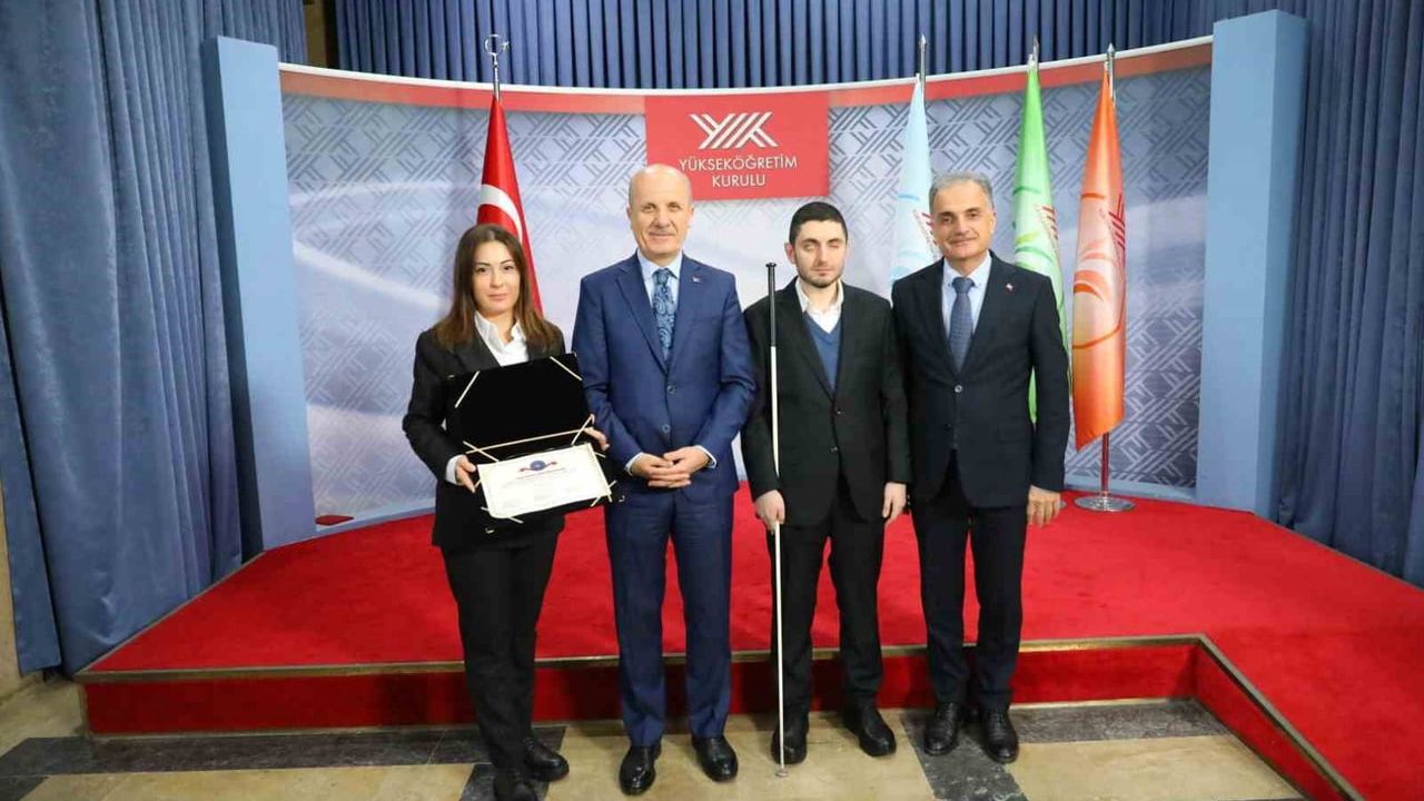 SAÜ 2025 Engelsiz Üniversite Program Nişanı'nda Türkiye birincisi