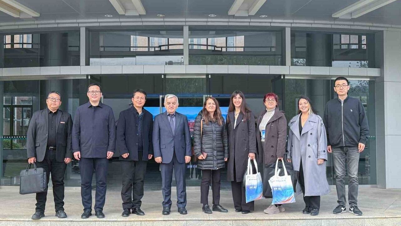 SAÜ’den Jingdezhen İş Birliği: Türkiye-Çin Ortak Laboratuvarı Kuruluyor