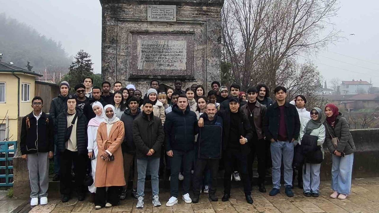SAÜ TÖMER Öğrencileri Sakarya'da Tarihi ve Doğal Mekanları Keşfetti