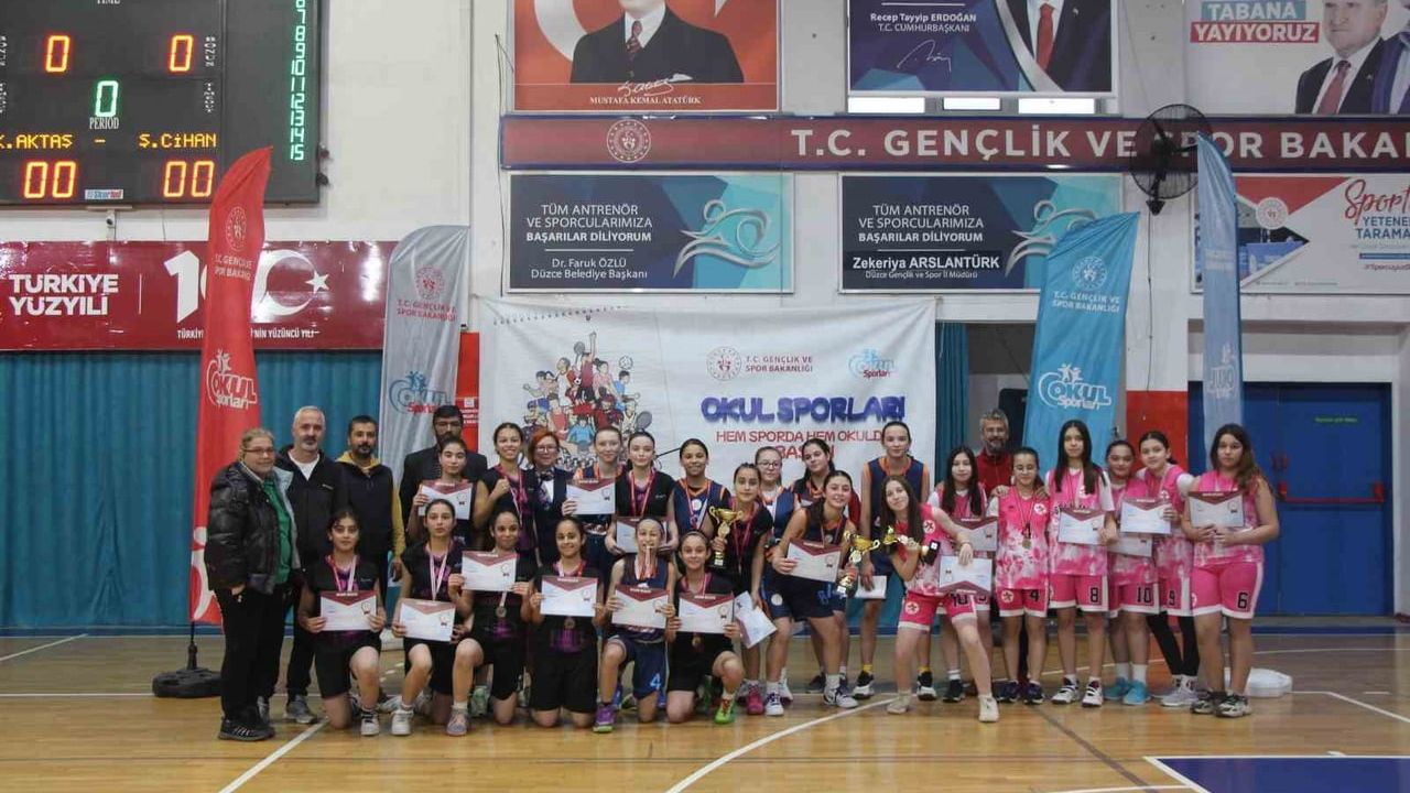 Şehit Cihan Aksan Ortaokulu, Düzce Yıldız Kızlar Basketbol Şampiyonu