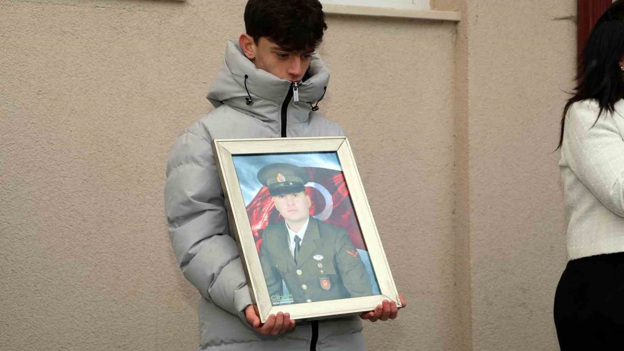 Şehit Uzman Çavuş Ahmet Baş’ın İsmi Karasu İmam Hatip Anadolu Lisesi’ne Verildi