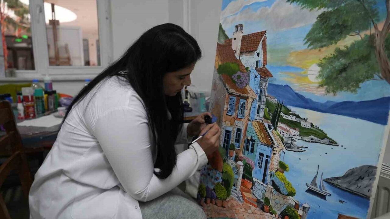 Selda Güneş Niğde'de Resimle Yaralarını Sardı