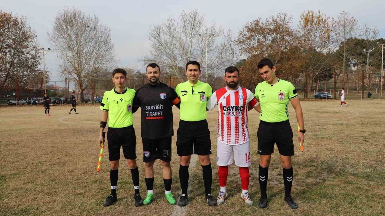 Selendi Belediyespor 4'te 4 yaptı: Adala'da 4-1'lik zafer