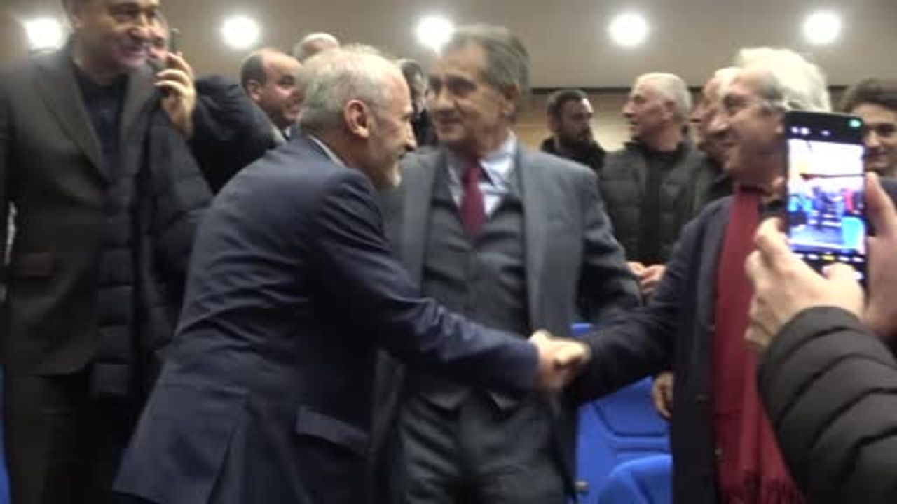 Şenol Güneş: "Yurt dışından iki teklif vardı, kabul etmedim"