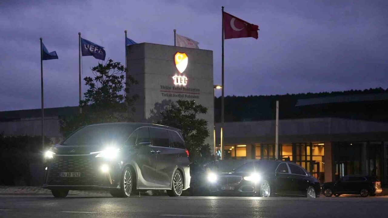 Serdal Adalı: "Yabancı VAR ile 2. yarıya başlamak istiyoruz"