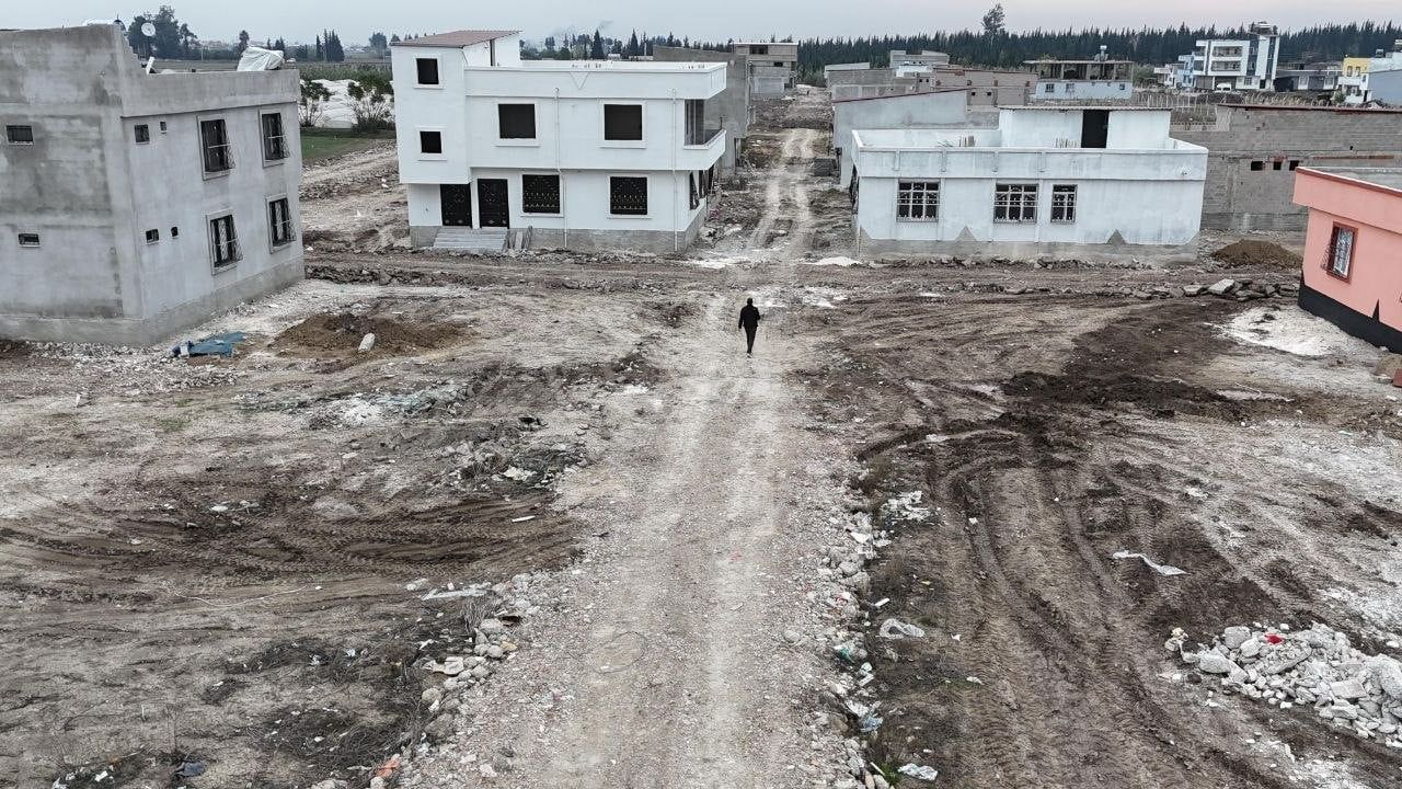 Seyhan Gülbahçesi'nde Yeni Konutlar Yolsuz Kaldı: Vatandaşlar Mağdur