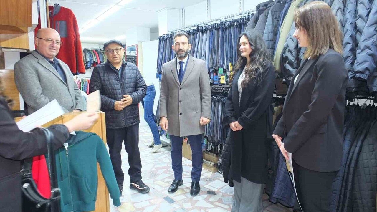 Siftah Bereketi Balıkesir'de: Burhaniye Öğrencilerden 150 Esnafa Destek