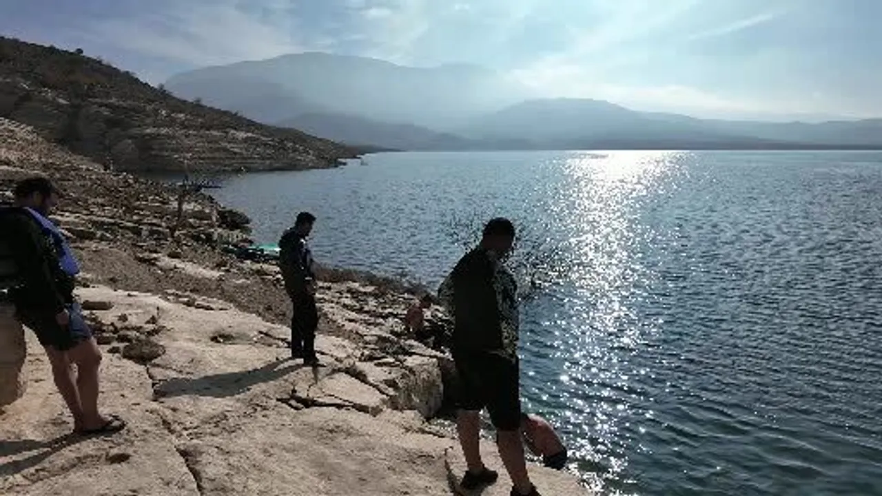 Siirt’te Doğaseverler 14 Aralık’ta Botan Vadisi’nde Suya Girdi