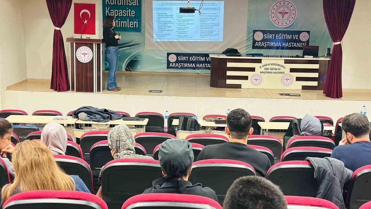 Siirt’te Enfeksiyon Kontrolü Eğitimi: Hastane ve Yoğun Bakım Önlemleri
