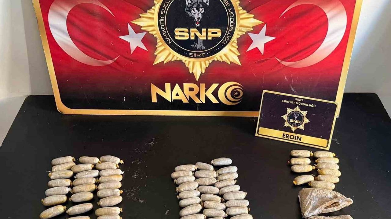 Siirt'te Midelerinde 1 Kilo 597 Gram Uyuşturucu Bulunan 4 Kişi Tutuklandı