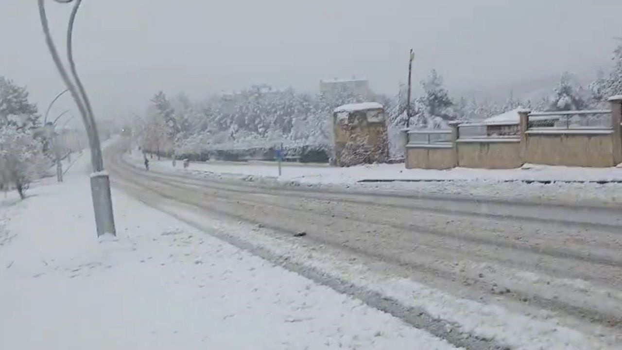 Siirt'te Okullar 29 Aralık Pazartesi Öğlenden Sonra Yarım Gün Tatil