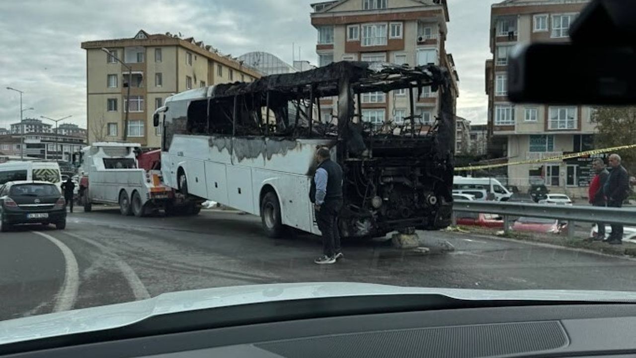 Silivri'de İşçi Servisi Alevlere Teslim Oldu