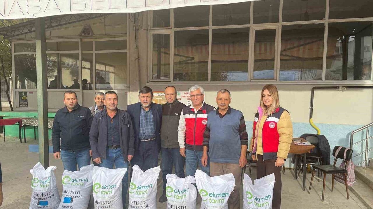 Simav'da 39 üreticiye 1,5 ton yem bezelyesi tohumu desteği