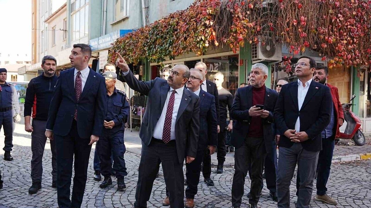 Sındırgı’da Deprem Yaraları Sarılıyor