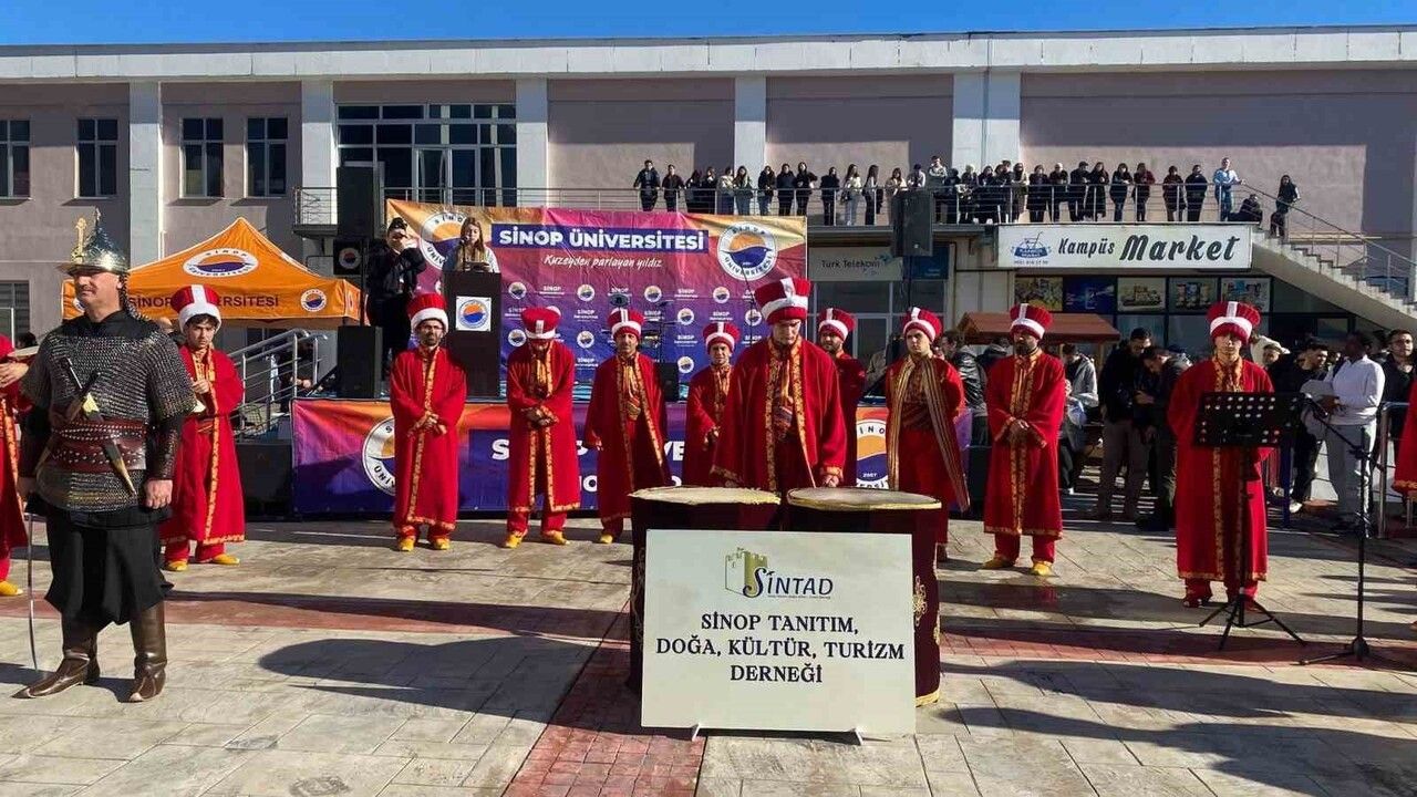 Sinop'ta 10. Hamsi Şenliği'nde 1 Ton Hamsi İkramı