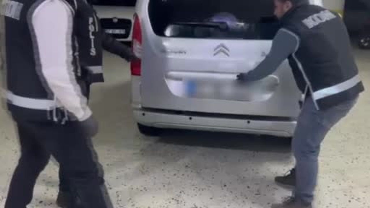 Sinop'ta Yılbaşı Öncesi Kaçakçılık Operasyonu: Sahte İçki ve Tütün Ele Geçirildi