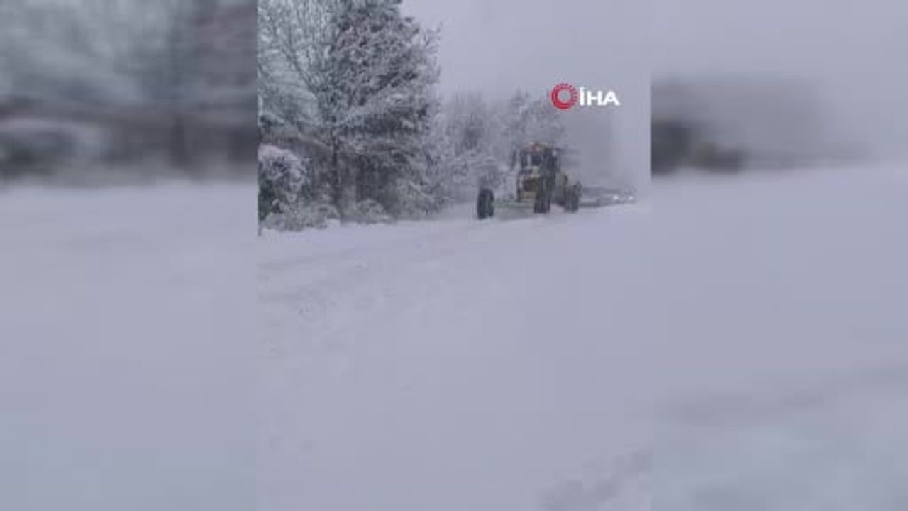 Sinop'ta Yoğun Kar: 34 Köy Yolu Ulaşıma Kapandı