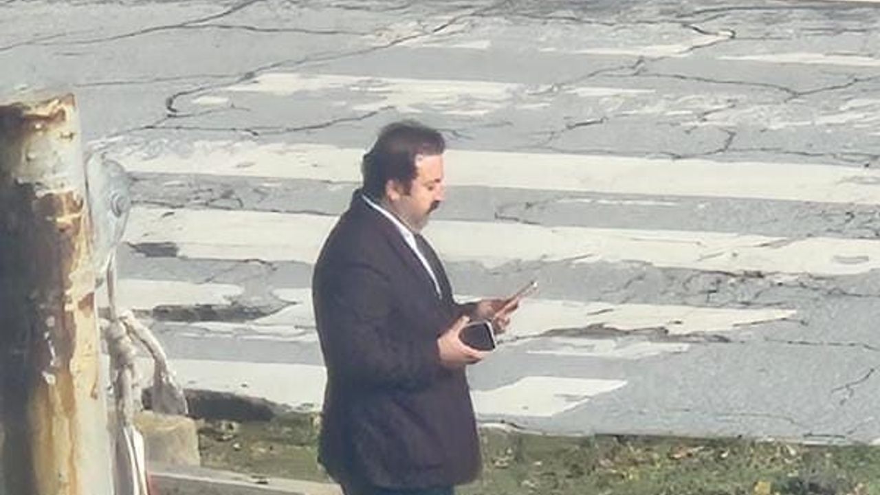 Şırdancı Mehmet'in Aracı Muş'ta Yayaya Çarptı: Kadının Kol ve Bacağı Kırıldı