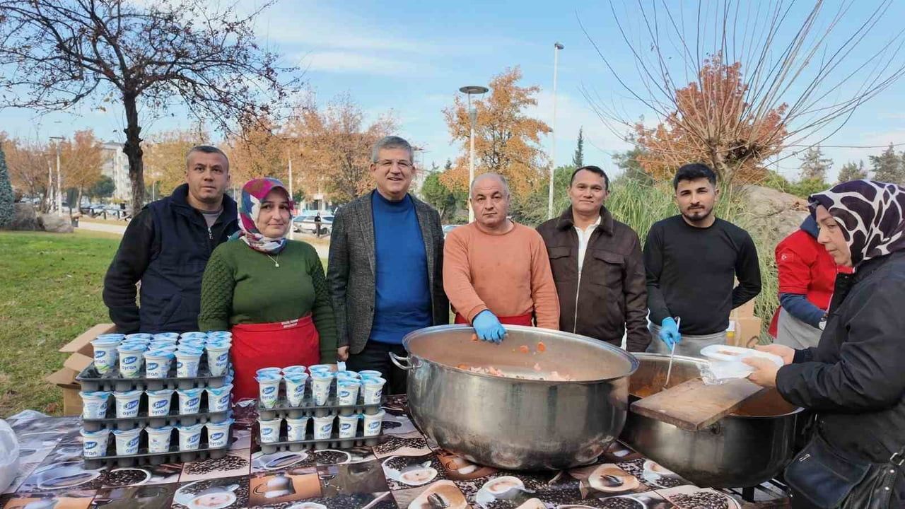 Sırıklı'dan Denizli Adalet Parkı'nda 2 Bin Kişilik Keşkek Hayrı