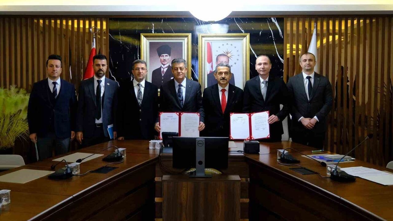 Şırnak'ta Nuh'un Ambarı Gastronomi Merkezi Projesinin Sözleşmesi İmzalandı