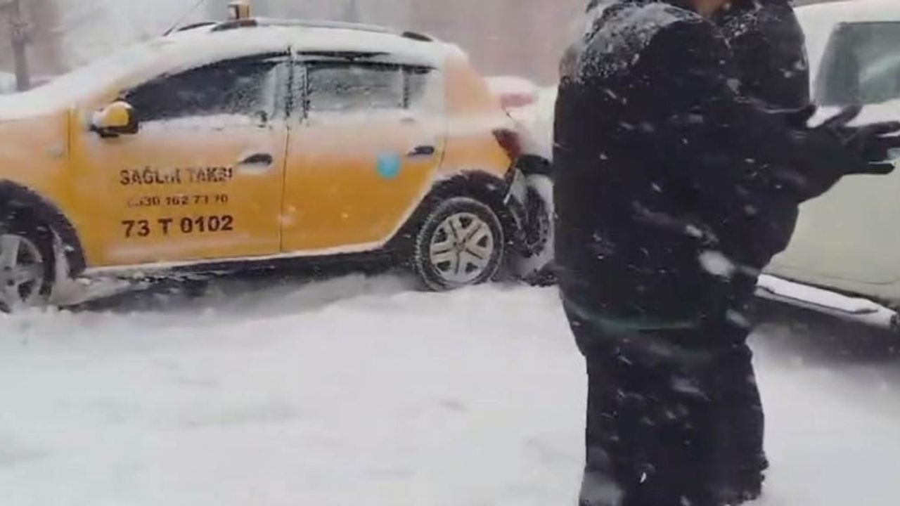 Şırnak'ta Yoğun Kar ve Buzlanma Zincirleme Kazaya Yol Açtı