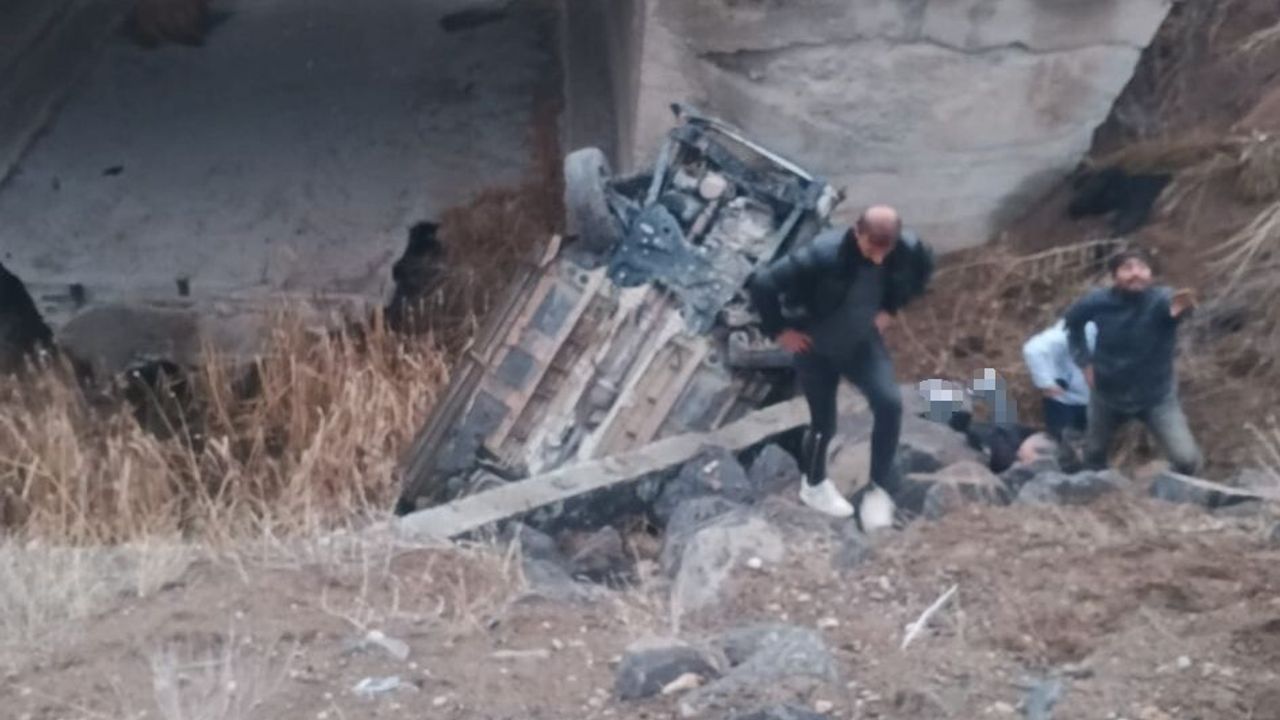 Sivas-Malatya Karayolu'nda Trafik Kazası: 1 Ölü, 2 Yaralı