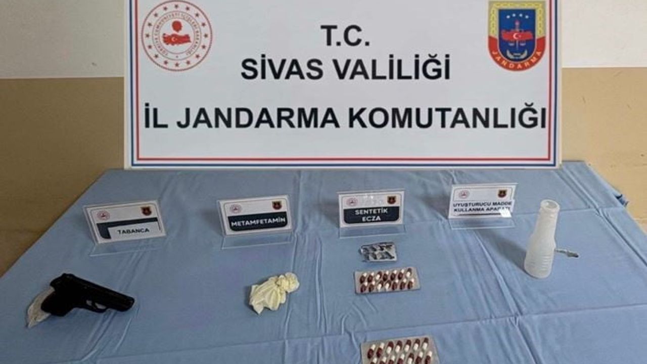 Sivas’ta Jandarma Operasyonu: Uyuşturucu ve 4 Tutuklama