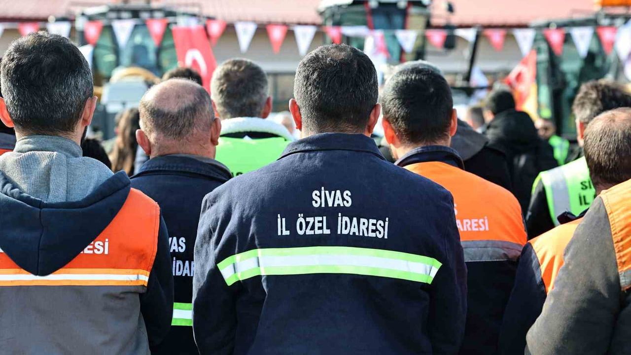 Sivas’ta karla mücadele hazır: 93 araç, 124 personel sahada