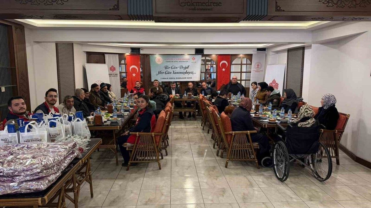 Sivas Vakıflar'dan Engelliler Günü'nde Gökmedrese Vakıf Müzesi Etkinliği